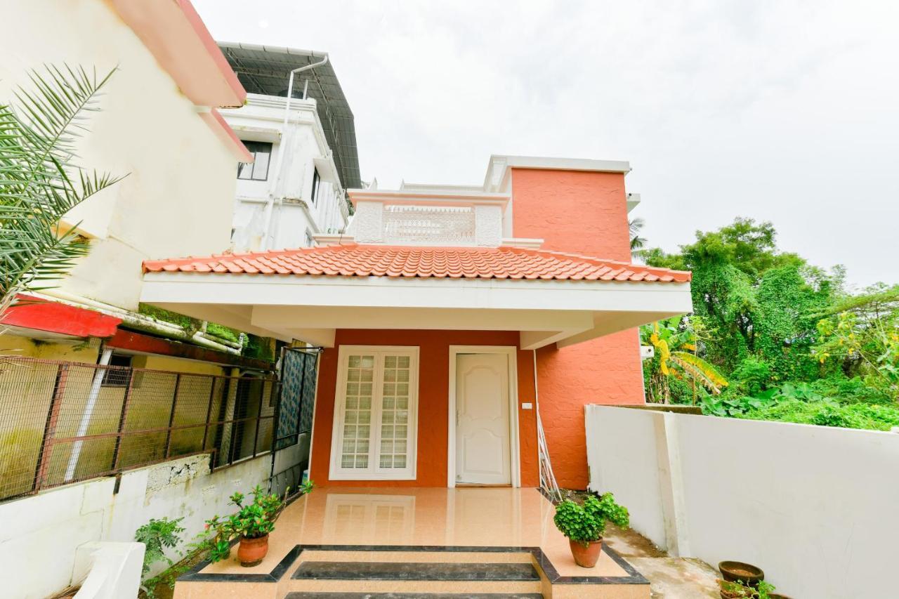 Oyo 16844 Adams Cottage Kochi Exterior foto